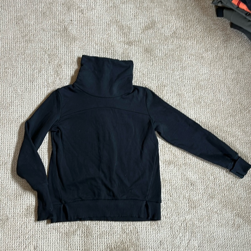 Alo mockneck sweatshirt